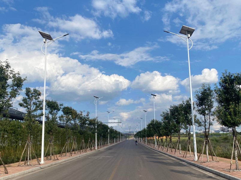 曲靖市麒麟?yún)^(qū)越州工業(yè)園區(qū)橫二路太陽能路燈項目